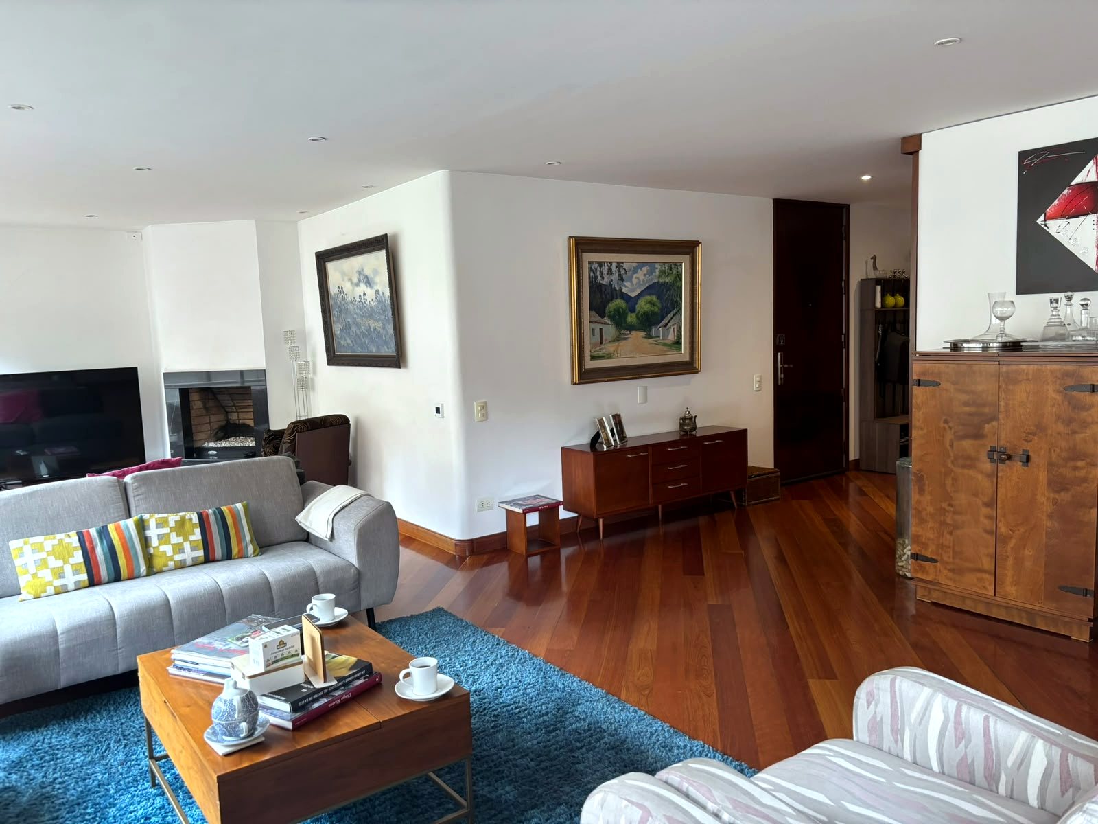 Sala con chimenea